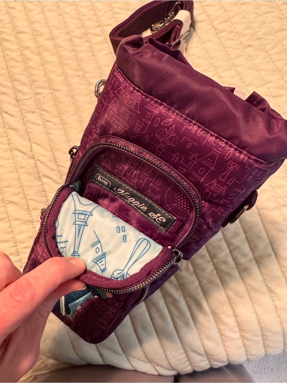 LUG EPCOT International Food & Wine Festival 2025 Purple Crossbody Bag - Picture 5 of 6